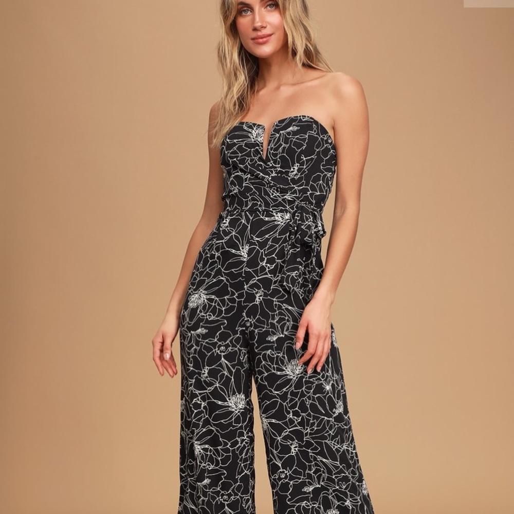 Lulu’s Strapless Ankle Length Jumpsuit